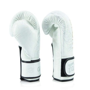 นวมชกมวย Fairtex x Glory รุ่นพิเศษ หนัง PU รุ่น Glory Edition สำหรับฝึกซ้อมในยิม แบบ Unisex ปิดด้วยหัวเข็มขัด รุ่น RL-BG-283 - Product Image 4