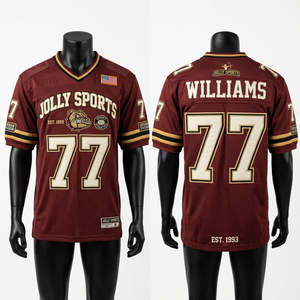 Camiseta de fútbol para hombre, 180 GSM, malla de poliéster transpirable, color granate con paneles dorados, logotipo personalizado, 100% algodón, corte holgado, estampada. - Product Image 1
