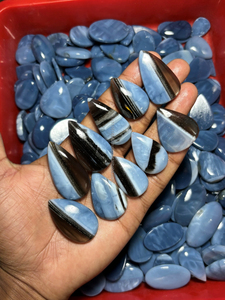 Venta al por mayor de piedras de cuarzo azul Owyhee 100% naturales de primera calidad, cabujones sueltos para la fabricación de joyas, gemas de formas mixtas variadas, de terceros. - Product Image 2