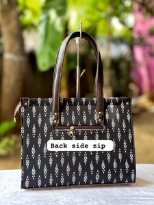 4 Piece Quilted Tote Bag Gift Set with Storage <b>Box</b> Cotton Printed Travel Pouch Combo OEM Wholesale Export India - Product Image 3