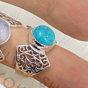 แหวนเงินแท้ 925 ประดับมูนสโตนสีรุ้งธรรมชาติและเทอร์ควอยซ์ ดีไซน์ทำมือ ราคาขายส่ง เครื่องประดับเงิน - Product Image 2
