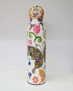 Botella minimalista de cobre, frasco de agua de cobre martillado con tapa y taza a juego, botella de viaje con grabado floral. - Product Image 2