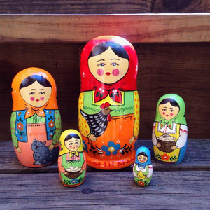 Muñecas de Madera Pintadas, Personajes de Elsa y Anna, Figura Miniatura Hecha a Mano, Juego Familiar de Muñecas de Madera para Pintar para Niños - Product Image 6