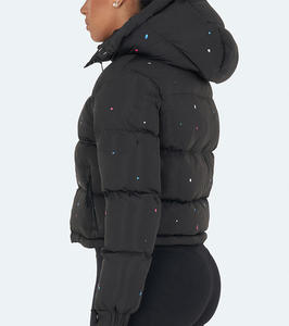 Chaqueta Acolchada Negra para Mujer con Diseño de Puntos, Manga Larga, Capucha, Cierre de Cremallera, Abrigo Grueso de Invierno con Relleno de Poliéster - Product Image 1