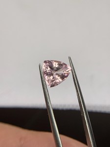 Turmalina Rosa Natural, Gema Facetada, Piedra Suelta para Joyería, Anillo, Colgante, Corte Trillón, Excelente, Grado Raro, Cambio de Color - Product Image 2