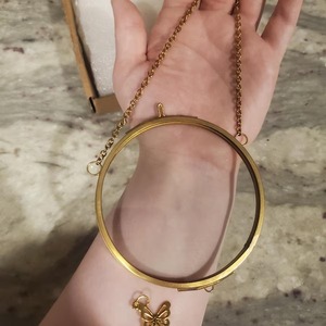 Round Handmade Metal <b>Mirror</b> Photo Frame with Die Cutting Printing and <b>Chain</b> Detail for Wall Hanging and Home Decor - Product Image 6