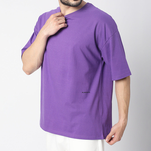 T-shirts pour hommes en coton 100% de couleur unie violette, col rond, haute qualité, logo personnalisé, vêtements de fitness à manches courtes - Product Image 3