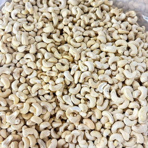 Fournisseur de confiance au Vietnam : Noix de cajou emballées sous vide SANTIGO, noix de cajou en vrac à prix abordable - Product Image 1