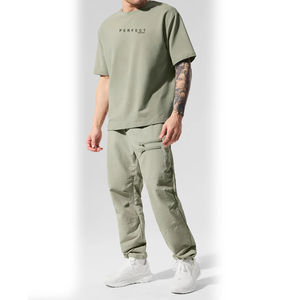 Ensemble de survêtements décontractés pour hommes de haute qualité avec logo personnalisé, comprenant un pantalon de jogging et un t-shirt, ensembles de t-shirts pour hommes - Product Image 2