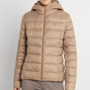 Veste matelassée pour femme au design unique et de qualité supérieure, nouvelle mode, en vente en ligne - Product Image 2