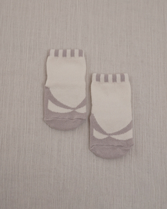 Chaussettes en mélange de coton style Peekaboo Tabi pour bébés et enfants – Chaussettes de tous les jours d'inspiration japonaise - Product Image 5