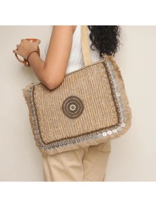 Fournisseur indien de sacs en jute multi-usages pour le shopping, l'emballage, la promotion et les cadeaux d'entreprise, disponibles au meilleur prix - Product Image 2