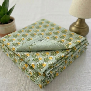 Tela de Algodón Verde Orgánica Tejida a Mano con Estampado de Bloques, Suave, Ligera y Transpirable, para Vestidos, Kurtis y Ropa Deportiva - Product Image 3