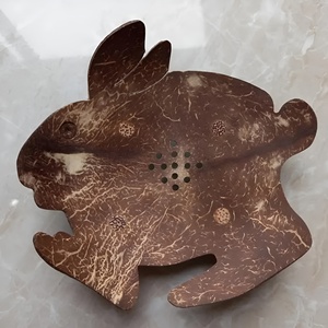 Jabonera de madera combinada con bandeja de drenaje de cáscara de coco con diferentes diseños para jabones en barra - Product Image 2