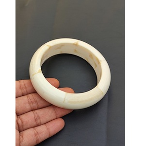 Wholesale Bone <b>Bangle</b> <b>Bracelet</b> Lightweight Handmade Jewelry for Boutique Stores - Product Image 1