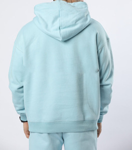 เสื้อฮู้ดผู้ชายสีฟ้าอ่อน แขนยาว สีพื้น ผ้าฟลีซโพลีเอสเตอร์ 100% ระบายอากาศได้ดี ทรงปกติ ใส่ได้ในฤดูหนาว - Product Image 6