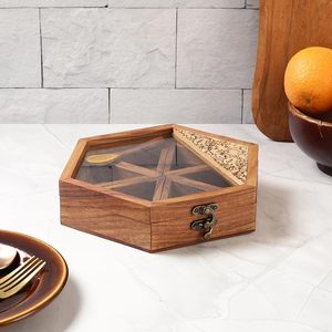 Artículo Más Vendido, Contenedor de Especias Cuadrado con 7 Compartimentos, Tapa con Cierre Magnético, Diseño Tallado a Mano, Ecológico y Duradero - Product Image 3