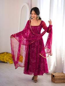Conjunto de vestido Anarkali de 7m con estampado digital, pantalón elástico de microalgodón y dupatta de encaje con espejos reales IGX 6063 - Product Image 2