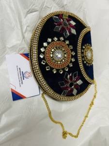 Nuevo Bolso de Mano de Resina Premium Hecho a Mano con Diseño de Mariposa, Obra Maestra de Artistas, Última Moda 2026, Accesorio de Diseñador, Joyería - Product Image 4