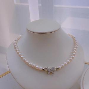 Collier de perles d'eau douce de 8-9 mm avec pendentif en forme de nœud, collier rond non nucléaire, bijoux délicats et élégants - Product Image 1