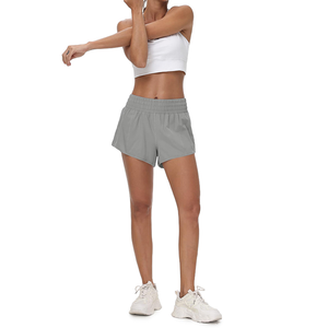 กางเกงวิ่งโลโก้แบบกำหนดเองสำหรับผู้หญิง กางเกงกีฬาแห้งเร็วสำหรับเดินป่าและวิ่งจ๊อกกิ้ง มีกระเป๋าซิป กางเกงขาสั้นผู้หญิง - Product Image 5