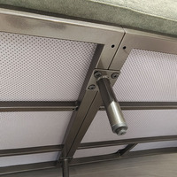 Canapé modulaire sectionnel moderne vert neutre avec structure métallique robuste, coussins en mousse haute densité et 2 oreillers