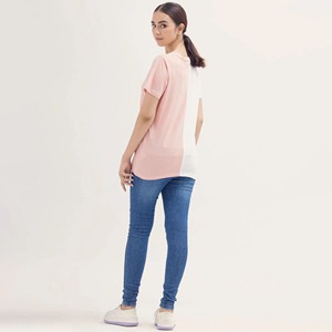 Camiseta Personalizada para Mujer al por Mayor, Fabricante de Camisetas Lisas de Color Rosa para Mujer - Product Image 3