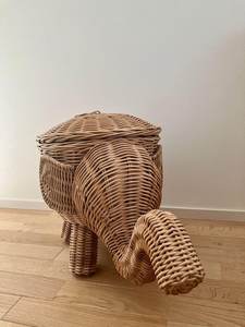 El diseño más hermoso: una cesta de almacenamiento de juguetes con forma de elefante para bebés, una cesta de almacenamiento para bebés hecha de ratán natural tejido. - Product Image 4