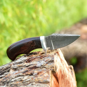 Cuchillo de Desollado de Acero de Damasco Hecho a Mano con Hoja Recta de Punta Caída, Mango de Palisandro, 7 Pulgadas, Funda de Cuero, OEM/ODM - Product Image 4