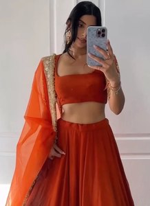 Ensemble Lehenga Choli en Faux Georgette Brodé Zari avec Blouse Semi-Couturée et Dupatta à Bordure Dentelle pour Mariage et Fêtes - Product Image 2