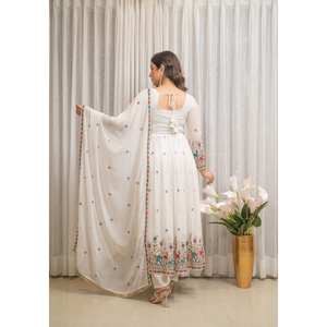 Robe de soirée Pent et Dupatta de créateur-pour fête - Product Image 1