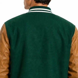 Chaqueta Varsity Premium para Hombre, Tela Suave, Mangas de Cuero PU Hechas a Medida, Ajuste Cómodo, Prenda Casual de Otoño de Calidad - Product Image 5