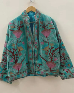 Blouson bomber en velours 100% brodé floral Suzani, réversible, style bohème vintage, court, automne-hiver, taille unique, coton - Product Image 1