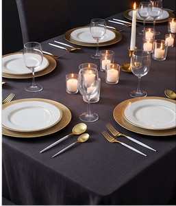 Ensemble de couverts modernes en or avec manches blanches, compatibles lave-vaisselle, pour mariage et dîner. - Product Image 5