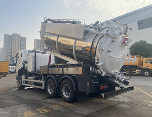 Camion-citerne ISUZU 6x4 <span class=keywords><strong>de</strong></span> 20 000 L à aspiration rapide et haute pression pour le <span class=keywords><strong>drainage</strong></span> des inondations et le nettoyage d'urgence des eaux usées - Product Image 3