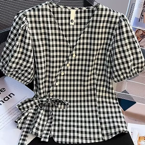 Blusa de Mujer con Cuello en V, Mangas Abullonadas, Estampado a Cuadros, Manga Corta, Botones al Frente, Estilo Casual con Detalle de Lazo, para Primavera/Verano - Product Image 3