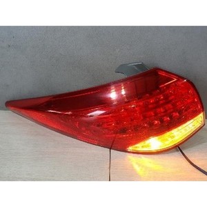 Luz trasera izquierda usada i40 924013Z010 - Product Image 3