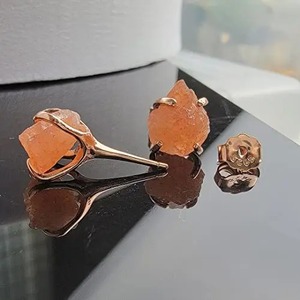 Boucles d'oreilles clous classiques plaquées or rose faites à la main avec pierre de soleil 5-7mm, bijoux pierre de naissance de juillet pour femme, cadeau - Product Image 4