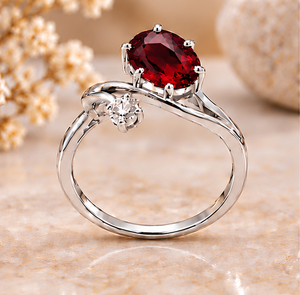Anillo de Plata con Granate Rojo, Anillo de Plata de Ley 925 con Granate, Anillo con Gema Ovalada Rojo Intenso, Joyería Elegante - Product Image 4