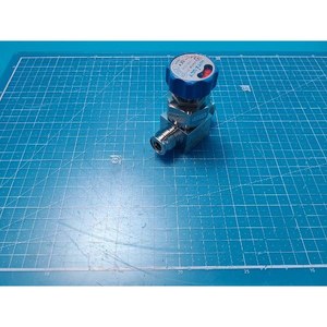 Vanne à diaphragme haute pureté KITZ-SCT SCV 316L 10K-1/2 (3/8) EP KD 080080676, utilisée comme pièce détachée pour équipement semi-conducteur d'occasion - Product Image 4