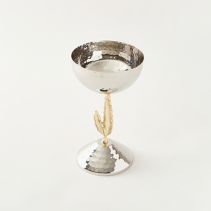 Gobelet en argent, bol en métal avec un tige floral doré orné, parfait pour servir des plats de luxe, centre de table décoratif - Product Image 3