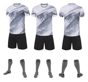 Vêtements de sport de haute qualité, uniforme de football, maillot personnalisé, maillot de football par sublimation, ensembles d'uniformes d'entraînement de football - Product Image 5