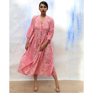 Robe longue en tricot rose unie/à carreaux pour femme, écologique, élégante, col en V, boutonnée sur le devant, avec manches bouffantes, silhouette ample - Product Image 2
