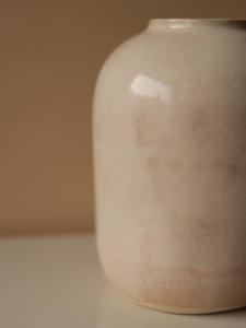 Ensemble de vases en céramique contemporains avec glaçure craquelée brillante, design conique élégant, parfait pour la décoration intérieure moderne - Product Image 3