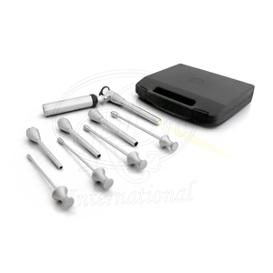 ชุดเครื่องมือตรวจทวารหนักสุนัขแบบมีไฟ 5 ชิ้น ชุบโครเมียม ทำจากทองเหลือง ประกอบด้วย 4 หัวตรวจ และด้ามจับใช้แบตเตอรี่ 2C บรรจุในกล่องพลาสติก - Product Image 1