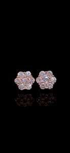 Pendientes de Flor con Moissanita VVS, Plata de Ley 925, Diseño Floral en Racimo - Product Image 4