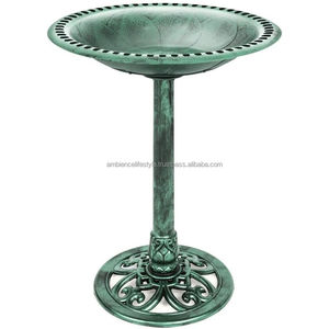 Bain d'oiseaux en métal lourd pour jardin et pelouse, offrant aux oiseaux une source d'eau sûre avec une structure robuste, durable et résistante à la rouille. - Product Image 4