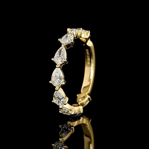 Bague d'éternité vintage en or massif 18 carats avec diamant taille poire 1,25 carat certifié IGI, style East West, pour mariage, en forme de goutte horizontale - Product Image 2