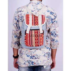 Mochila de Viaje Ligera de Lona de Algodón con Solapa Pequeña Heaven, Tamaño Regular, Estilo Vintage, Ecológica, ART&ART, Comercio Justo, Venta al Por Mayor - Product Image 5