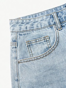 Shorts en jean décontractés bleu clair classiques pour homme, coupe ample moderne, style urbain estival, en tissu de coton - Product Image 3